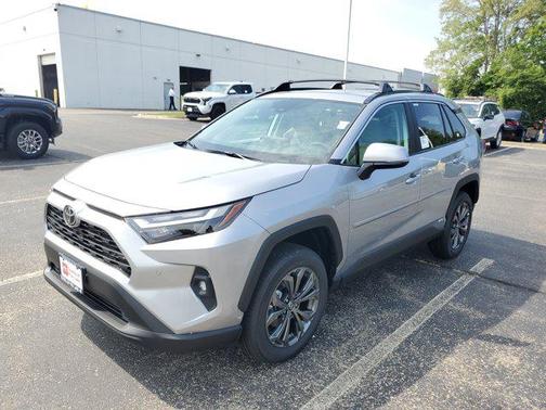 2025 Toyota RAV4 Hybrid XLE Premium