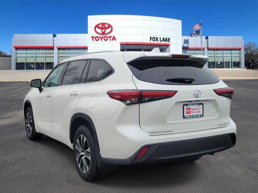 Blizzard Pearl 2021 Toyota Highlander XLE