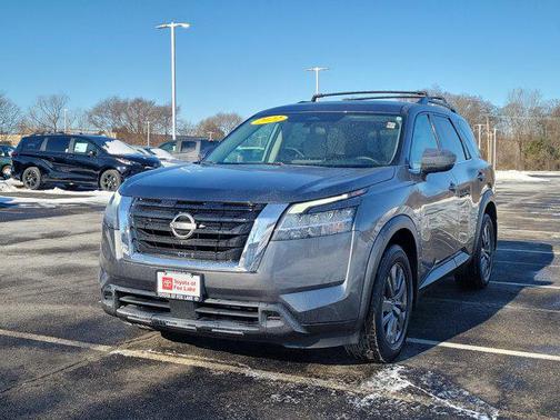 2022 Nissan Pathfinder SV 4WD