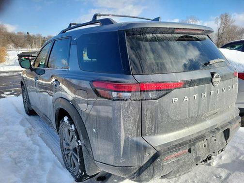 2022 Nissan Pathfinder SV 4WD