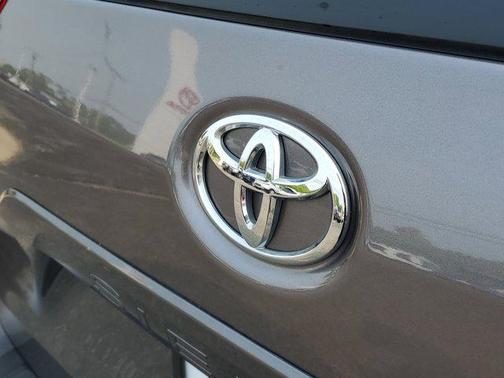 2020 Toyota Sienna XLE