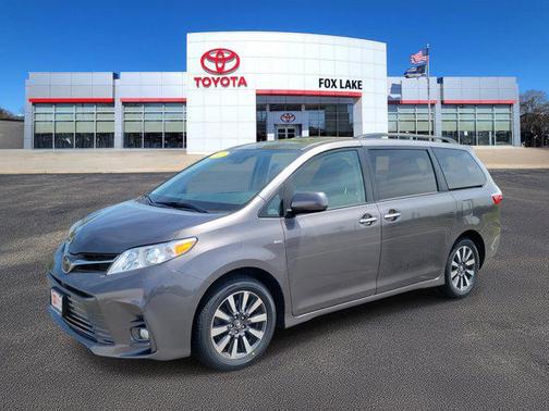 2020 Toyota Sienna XLE