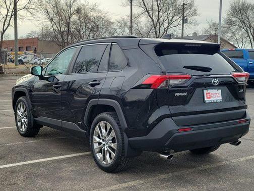 2020 Toyota RAV4 XLE Premium