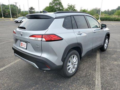 2025 Toyota Corolla Cross LE