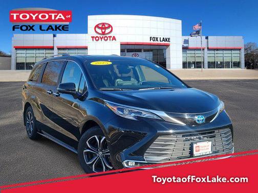 2025 Toyota Sienna Platinum