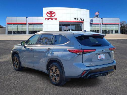 2022 Toyota Highlander Hybrid XLE