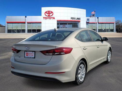 2017 Hyundai ELANTRA SE