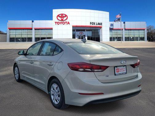 2017 Hyundai ELANTRA SE