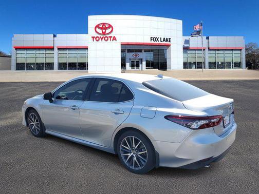 2024 Toyota Camry Hybrid XLE