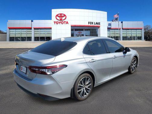 2024 Toyota Camry Hybrid XLE