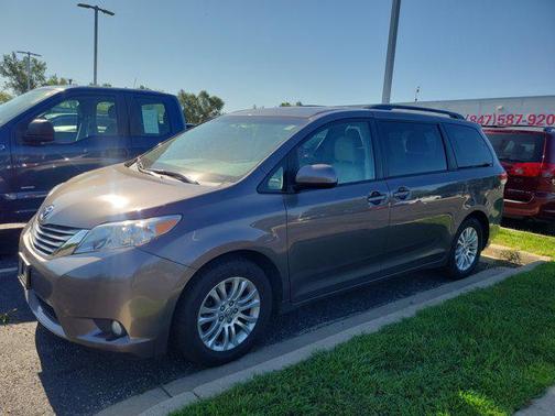 2013 Toyota Sienna XLE