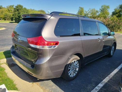 2013 Toyota Sienna XLE