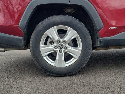 2021 Toyota RAV4 Hybrid SE