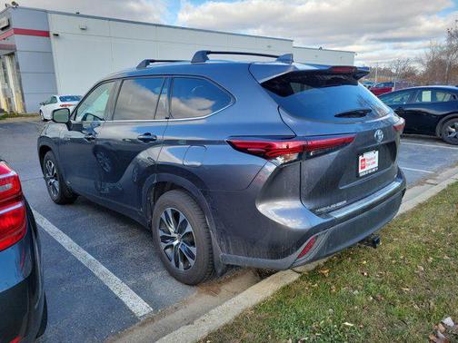 2020 Toyota Highlander Hybrid XLE