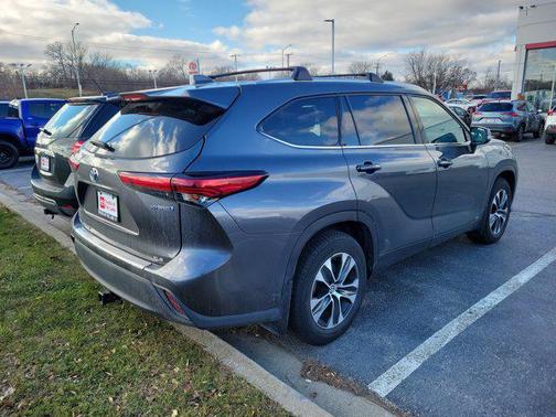 2020 Toyota Highlander Hybrid XLE