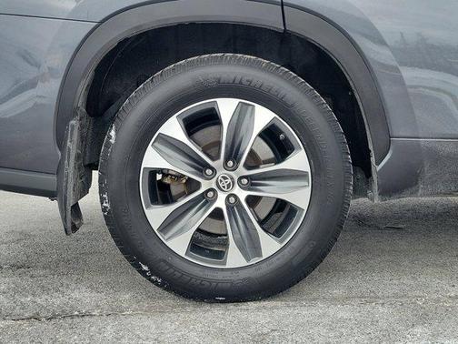 2020 Toyota Highlander Hybrid XLE