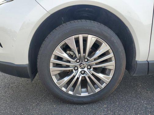 2021 Toyota Venza XLE