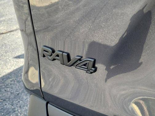 2025 Toyota RAV4 Hybrid XLE Premium