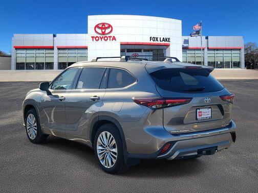 2025 Toyota Highlander Hybrid Platinum
