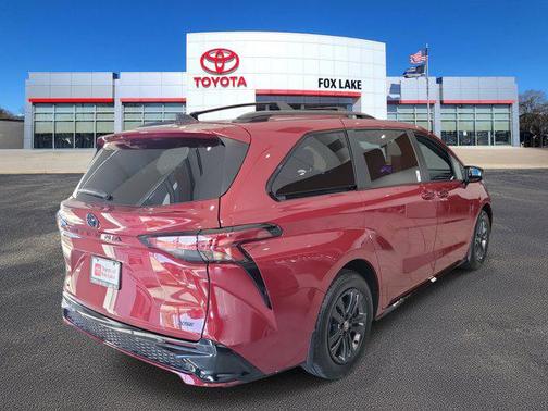 2025 Toyota Sienna XSE 7 Passenger