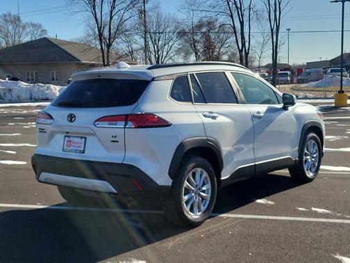 2022 Toyota Corolla Cross LE