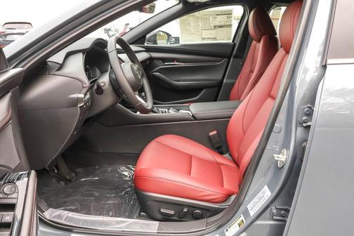 2026 Mazda Mazda3 Carbon Edition