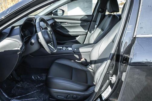 2025 Mazda Mazda3 FWD w/Preferred Package