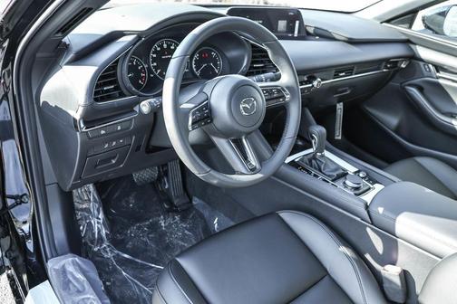 2025 Mazda Mazda3 FWD w/Preferred Package