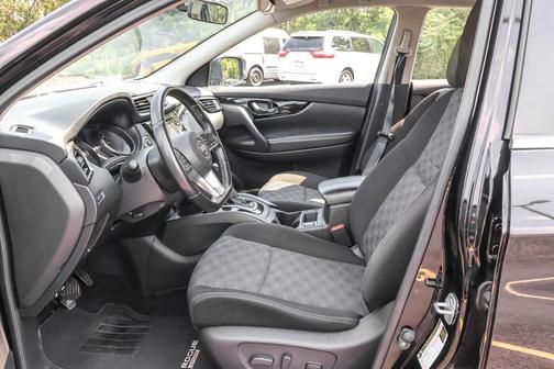 2017 Nissan Rogue Sport SV
