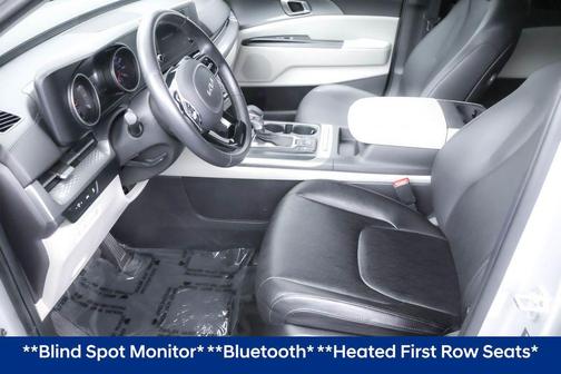 2022 Kia Carnival LXS