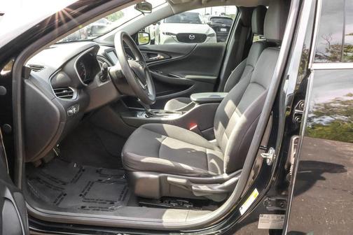 2017 Chevrolet Malibu 1LS