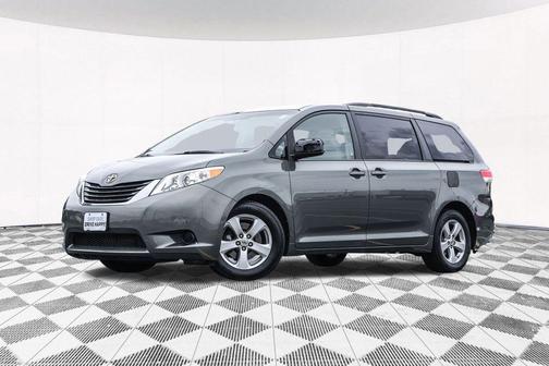 2014 Toyota Sienna LE