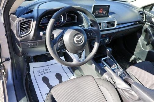 2016 Mazda Mazda3 i Sport
