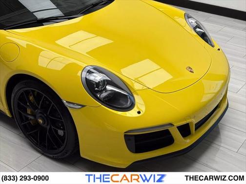 2018 Porsche 911 Carrera 4 GTS