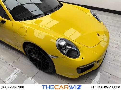 2018 Porsche 911 Carrera 4 GTS