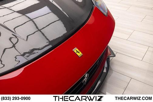 Red 2016 Ferrari F12berlinetta Base