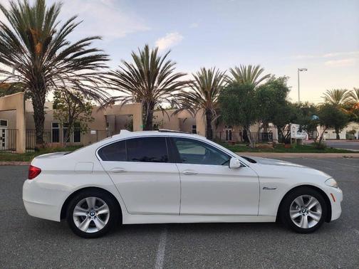 2012 BMW 528 528i 4dr Sedan