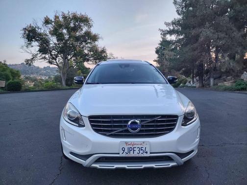 2017 Volvo XC60 T6 Dynamic
