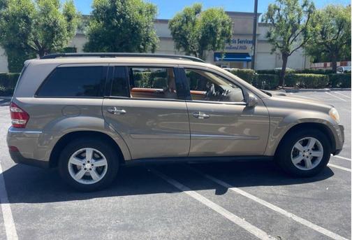 Champagne 2009 Mercedes-Benz GL-Class 4MATIC