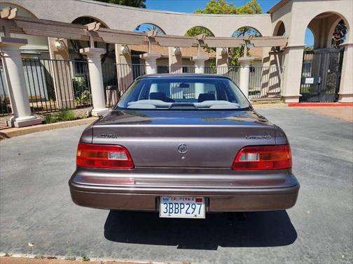 1992 Acura Legend Base 4dr Sedan
