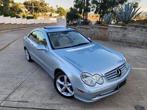 2005 Mercedes-Benz CLK-Class 320