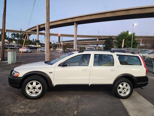 2002 Volvo V70 XC