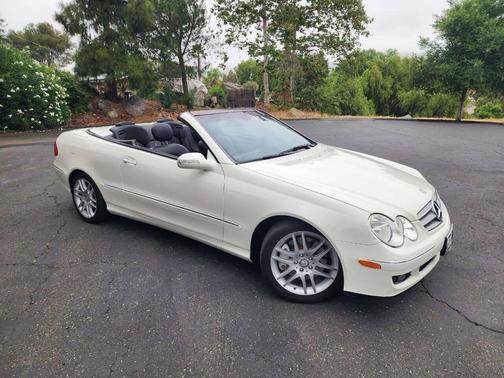 Arctic White 2009 Mercedes-Benz CLK-Class CLK 350