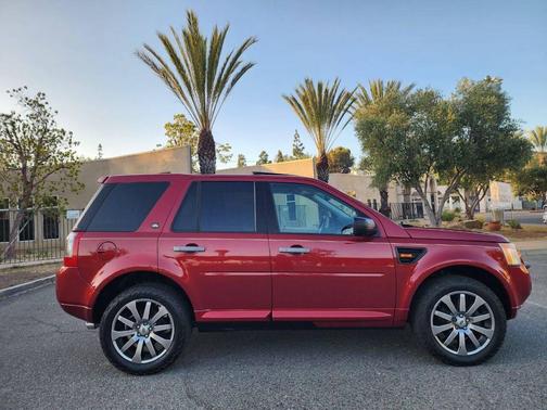 Burgundy 2008 Land Rover LR2 HSE