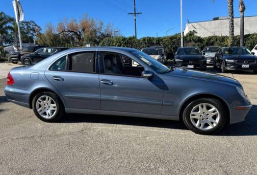 2005 Mercedes-Benz E-Class E 320 4dr Sedan