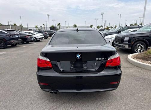 Black 2010 BMW 528 xDrive