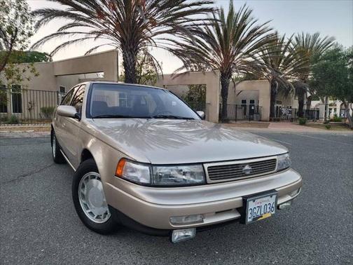 1994 Nissan Maxima SE