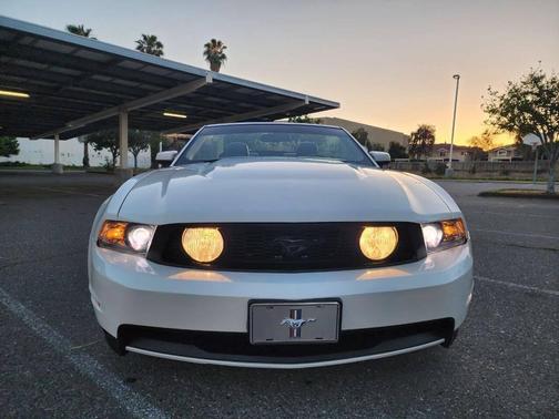 2010 Ford Mustang GT Premium