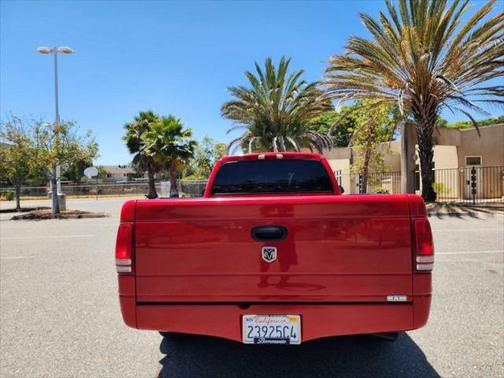 2003 Dodge Dakota Sport