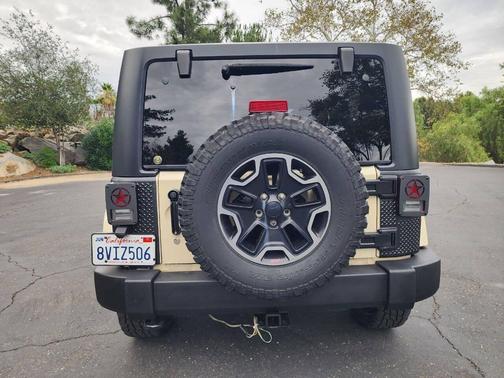2011 Jeep Wrangler Sahara